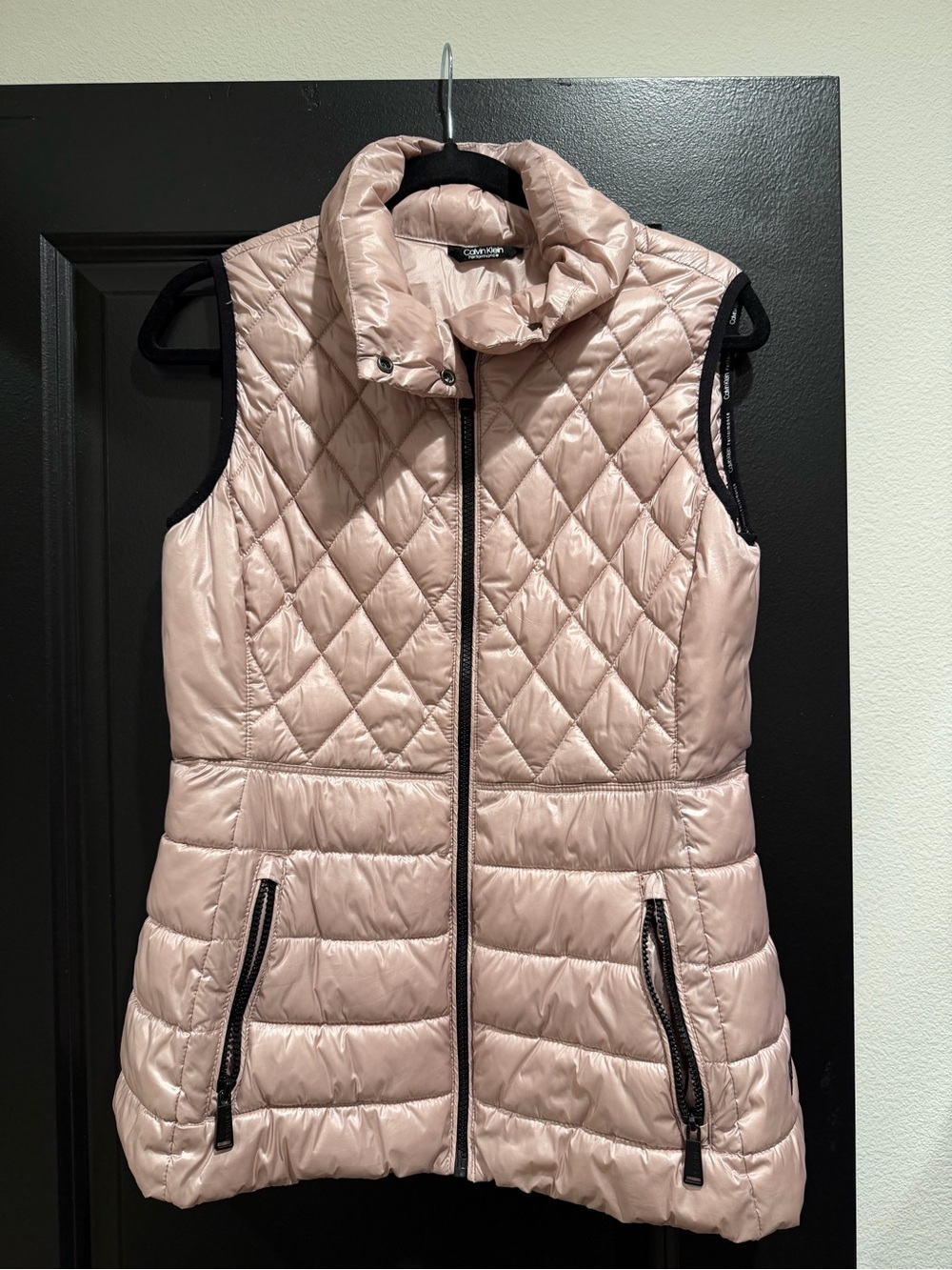 Calvin Klein Diamond-Quilted Lightweight Vest in Blush
